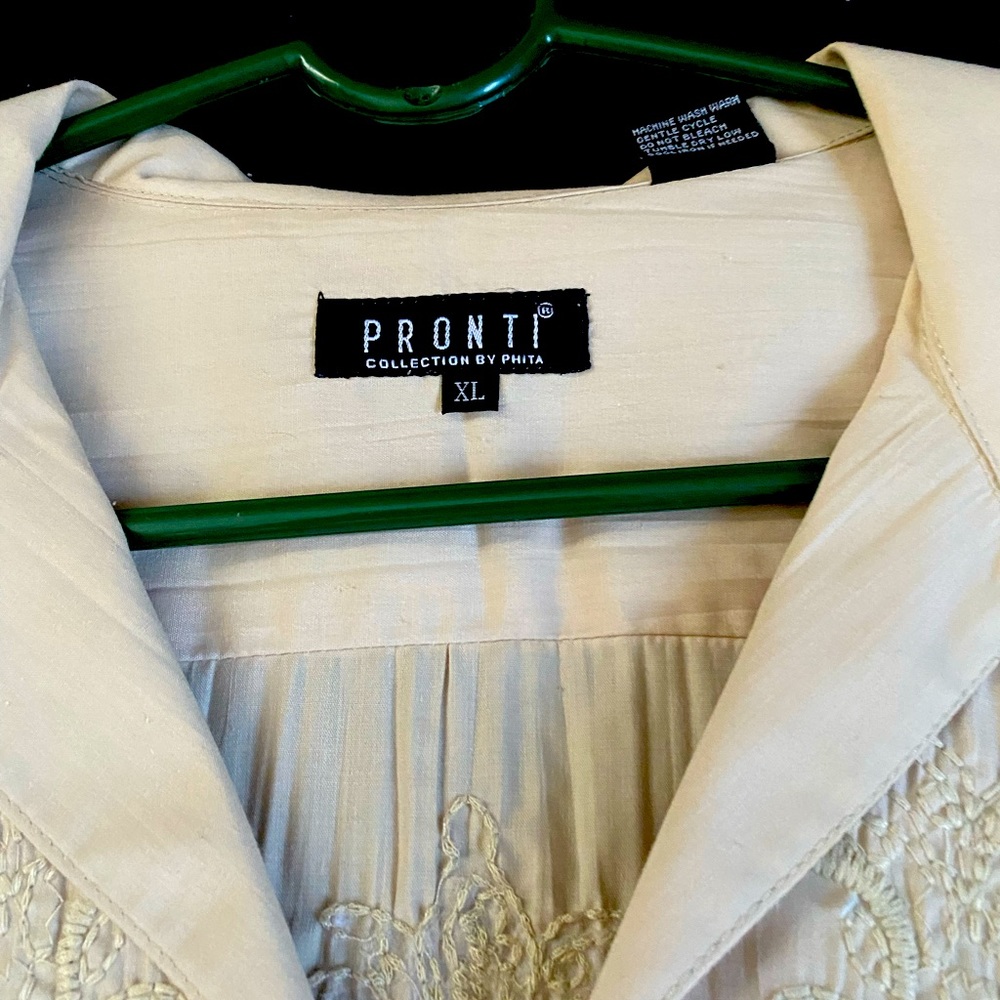 Men’s dress shirt. Size XL